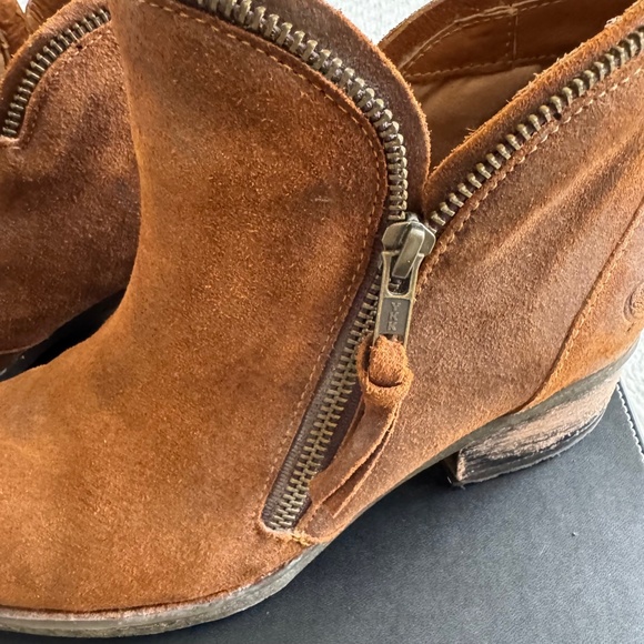 Born Montoro Distressed Moto booties - Picture 3 of 10